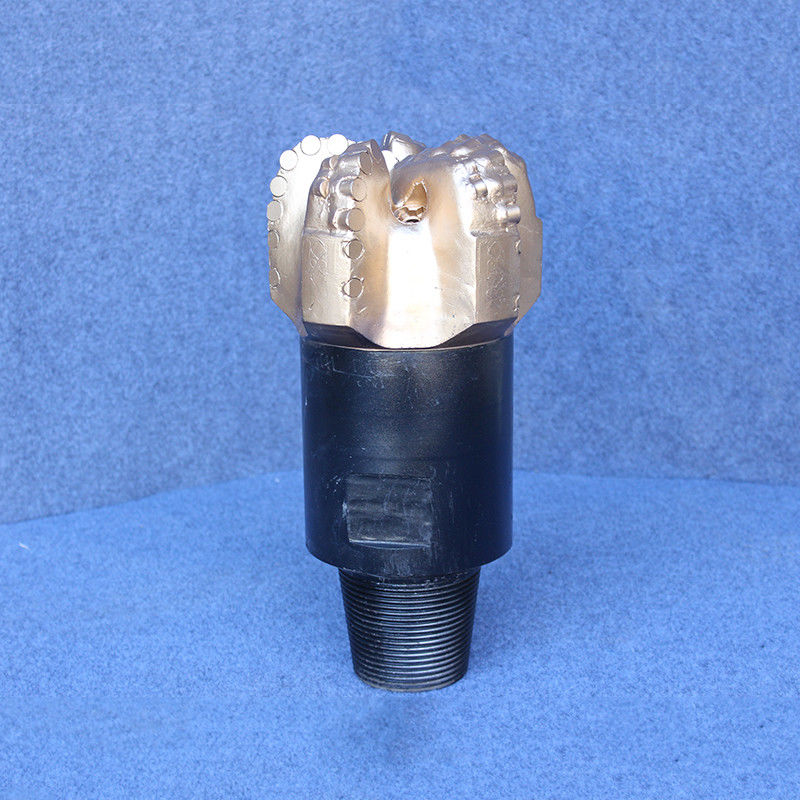 8 1/4 (209.6mm) حفر النفط PDC حفر قطع مع انخفاض الاحتكاك ISO9001