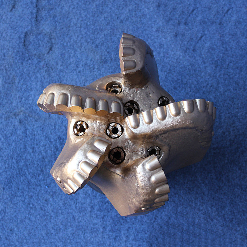 7 1/2 (190.5mm) 4 1/2API اتصال PDC حفر قطع تحرير كفاءة الحفر