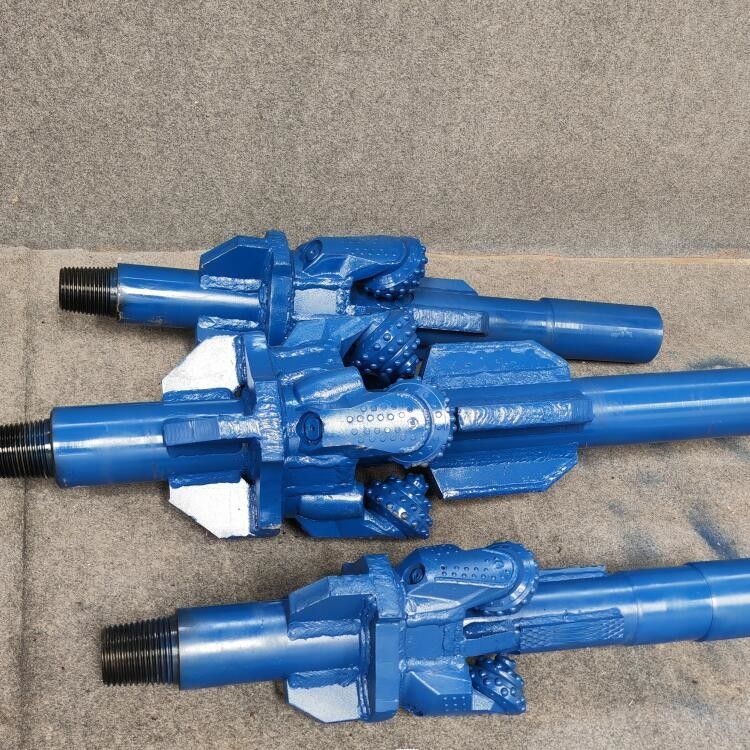 أجهزة حفر الثقوب الصخرية الثابتة (HDD Rock Hole Opener Reamers) مع قطعة تريكون للثقوب الأفقية الاتجاهية