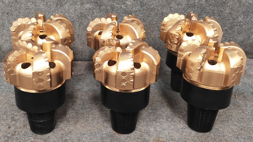 PPDC حفرة حفرة 102mm API 2 3/8 Reg الماس المركب ثلاثة جناح قوس زاوية حفرة حفرة غير النواة الحفرة