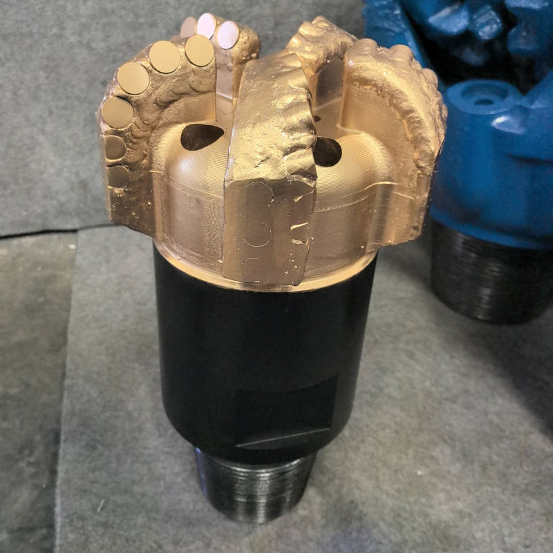 الحجم المخصص من 98mm إلى 3593.7mm PDC الحفر من الفولاذ اللاصق للحفر في آبار الغاز والماء