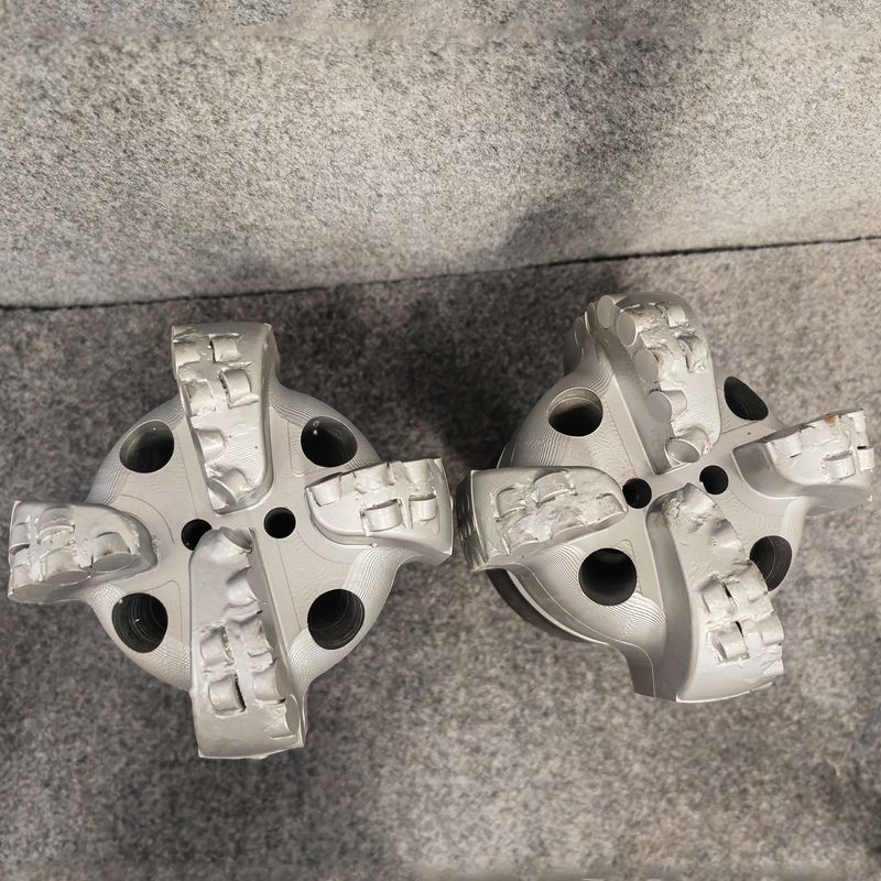 رؤوس حفر PDC جيولوجية بهيكل فولاذي لتكوينات ناعمة إلى متوسطة النعومة مع حجم قابل للتخصيص من 98 مم إلى 3593.7 مم