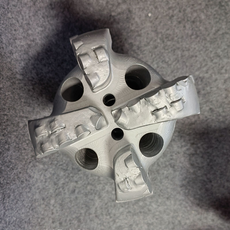 رؤوس حفر PDC جيولوجية بهيكل فولاذي لتكوينات ناعمة إلى متوسطة النعومة مع حجم قابل للتخصيص من 98 مم إلى 3593.7 مم