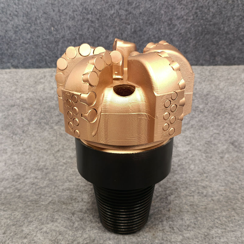 جسم PDC Bit مع قطع PDC واتصال API لحفر الآبار المائية