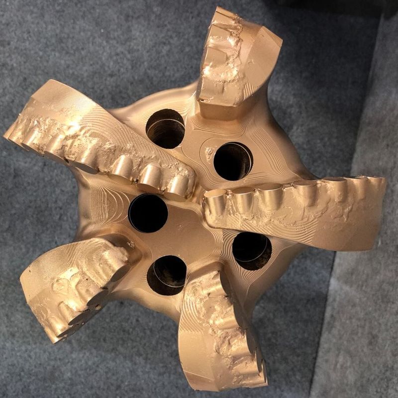 98mm-3593.7mm قطع PDC للحفر المعدني المخصص وحفر الآبار المائية
