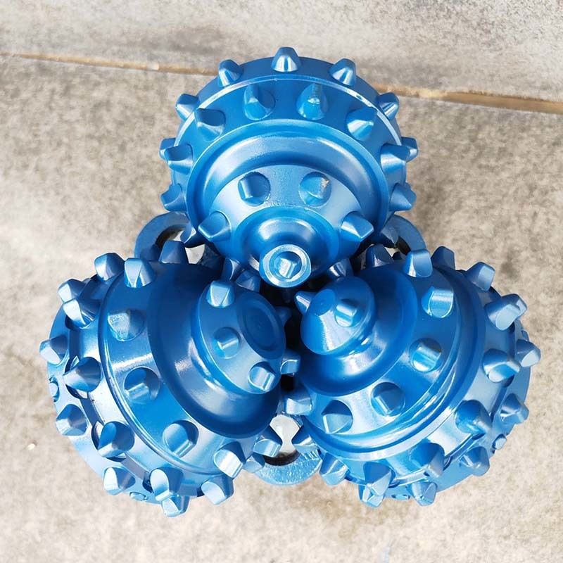 معدات الحفر القياسية قطعة صخرة تريكون لجيولوجيا المياه والآبار النفطية