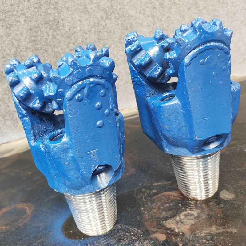 Three-Cone Milled Tooth Drill Bit with 1 Year Warranty and Customizable Size for High Compressive Strength